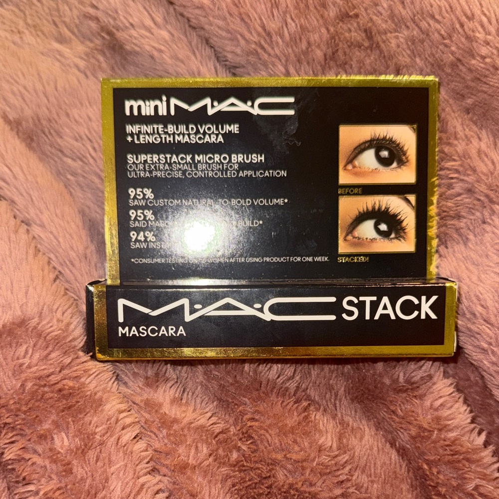 MAC Cosmetics Mini MAC Stack Mascara Superstack Micro Brush- Black Stack - 8 ml